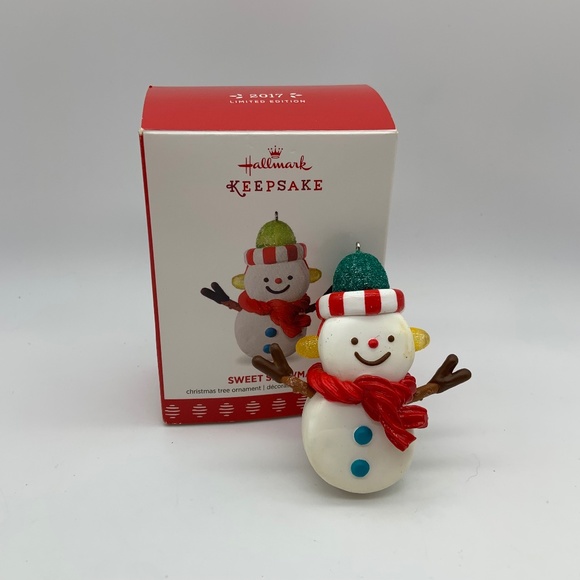 Hallmark Keepsake Sweet Snowman 2017 Limited Edition Christmas Ornament - Picture 1 of 13